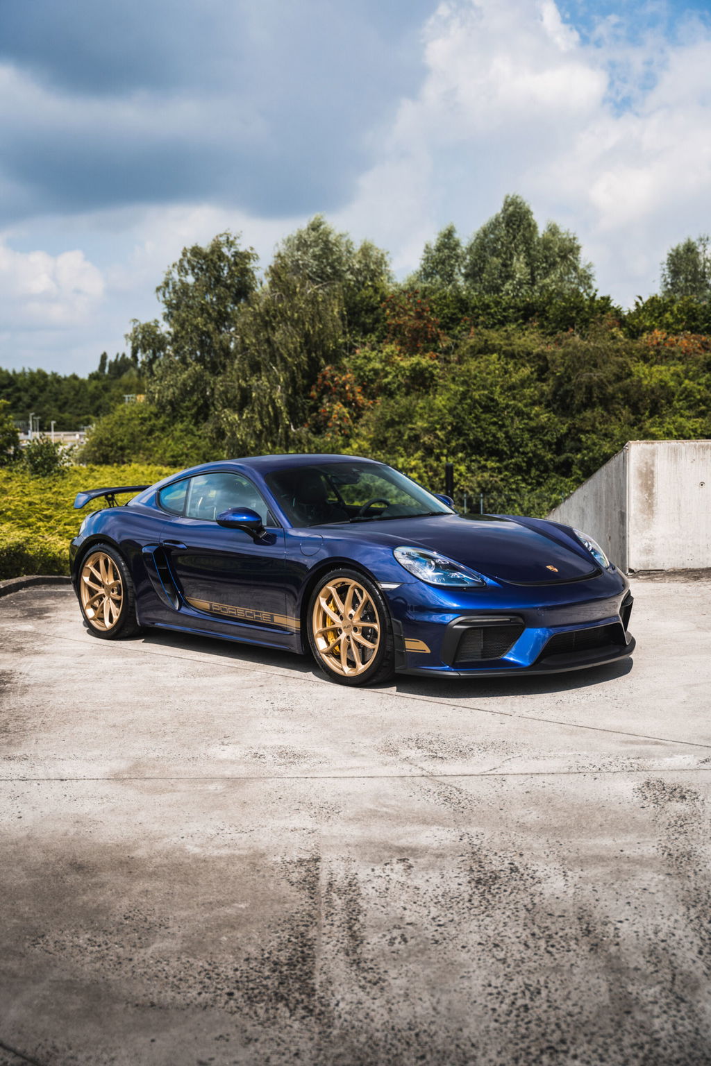 Porsche 718 Cayman GT4