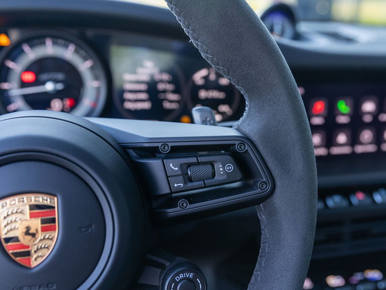 Porsche 992 Carrera GTS