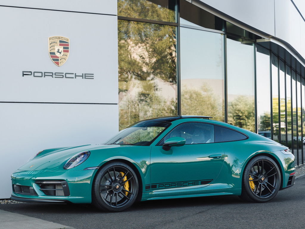 Porsche 992 Carrera GTS