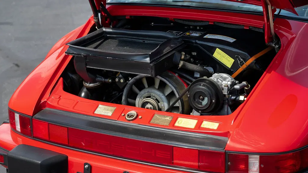 Porsche 911 Turbo Flachbau