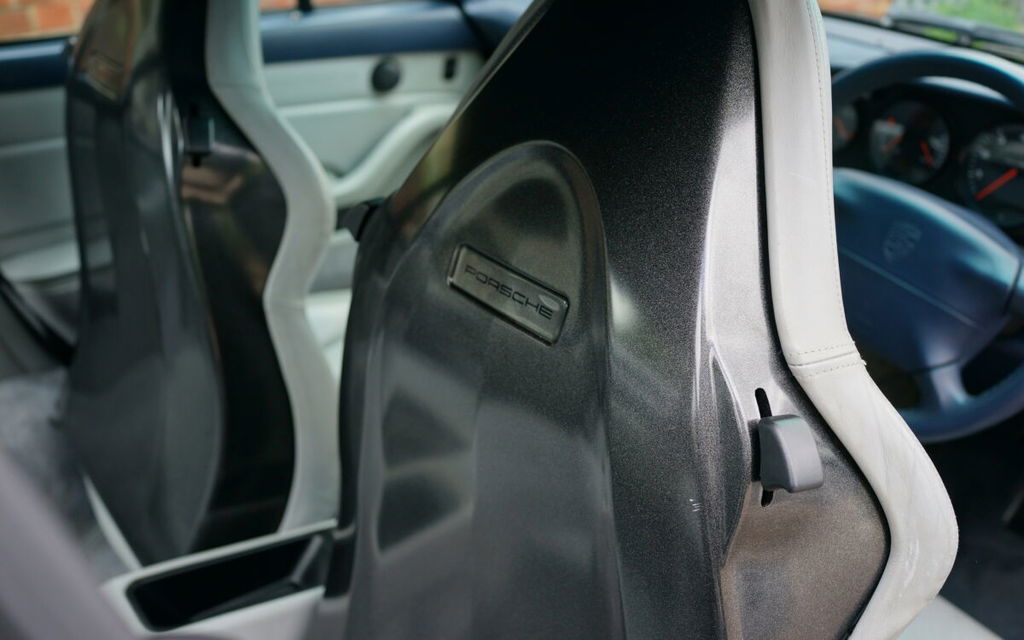 Porsche 993 Carrera 4