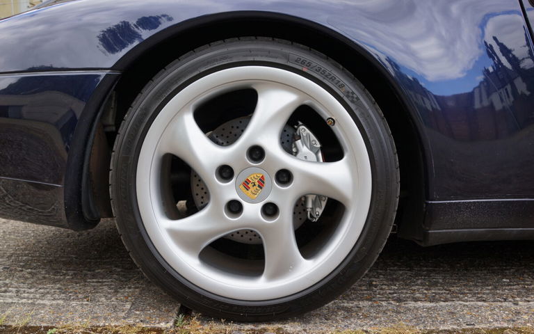 Porsche 993 Carrera 4