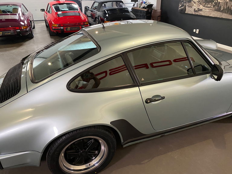 Porsche 911 Carrera 3.2