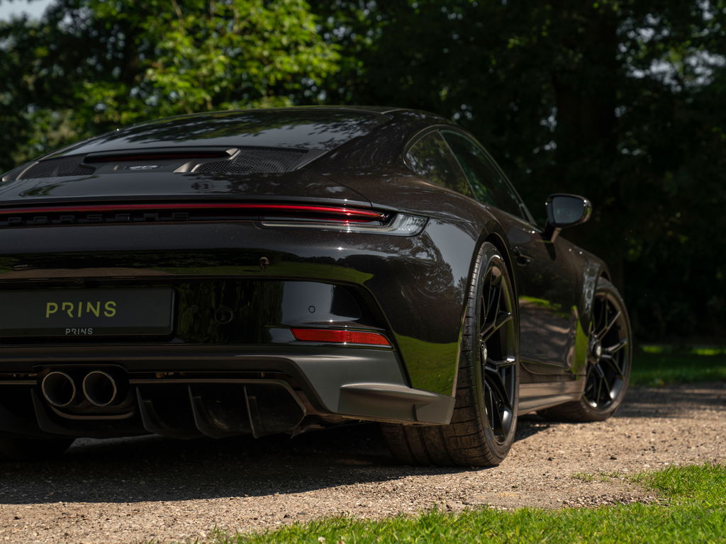 Porsche 992 GT3 Touring