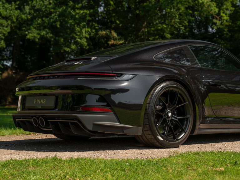 Porsche 992 GT3 Touring