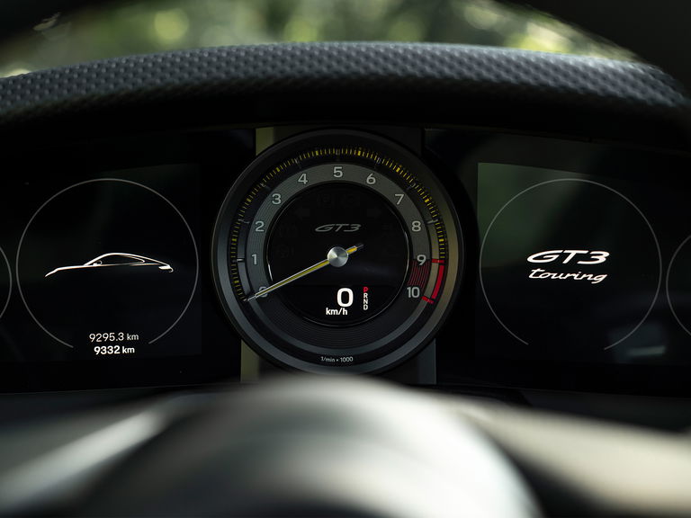 Porsche 992 GT3 Touring