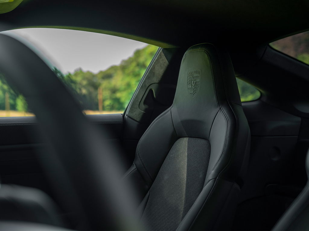 Porsche 992 GT3 Touring