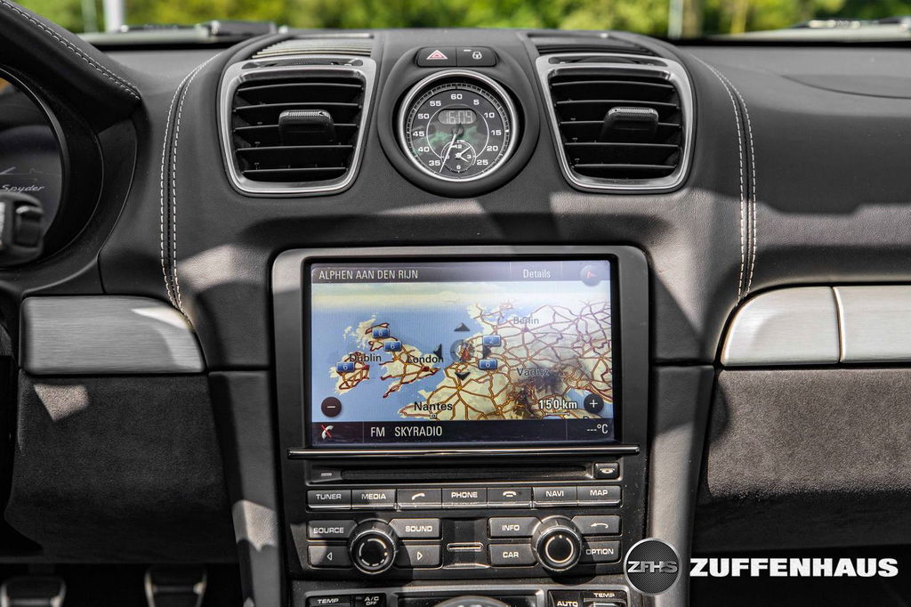 Porsche 981 Boxster Spyder