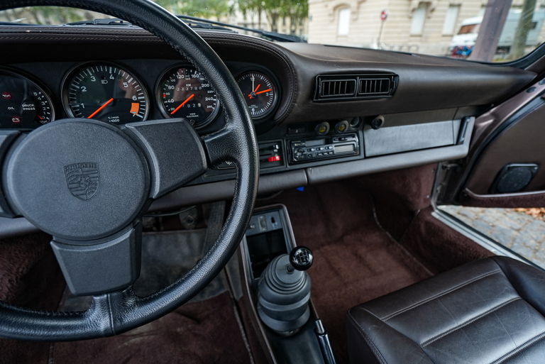 Porsche 911 Carrera 3.2