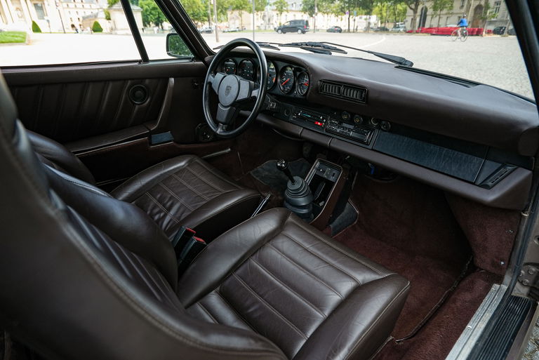 Porsche 911 Carrera 3.2