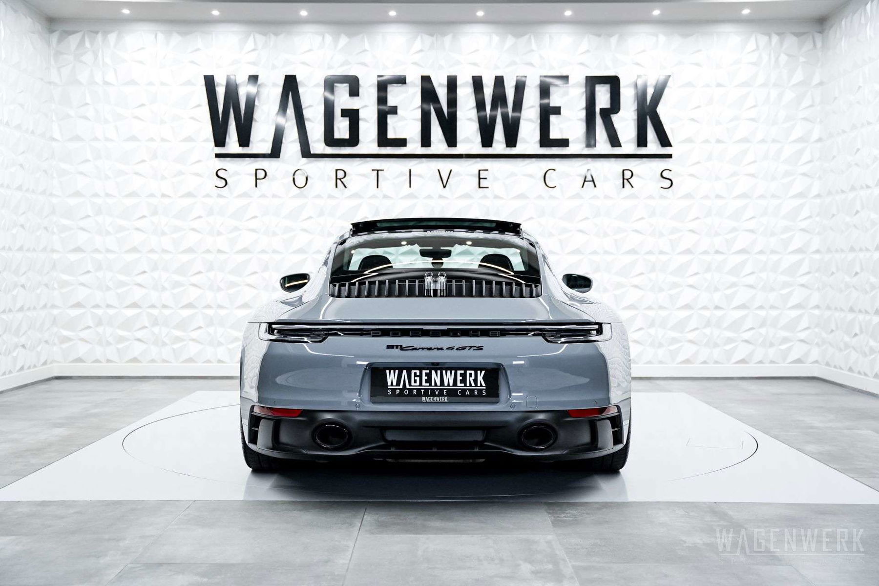 Porsche 992 Carrera 4 GTS 2023 - elferspot.com - Marketplace