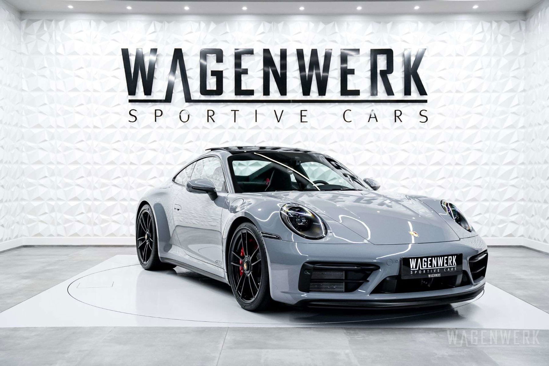 Porsche 992 Carrera 4 GTS 2023 - elferspot.com - Marketplace