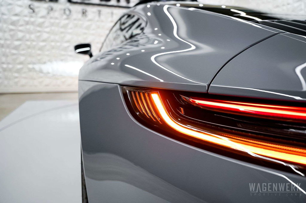 Porsche 992 Carrera 4 GTS