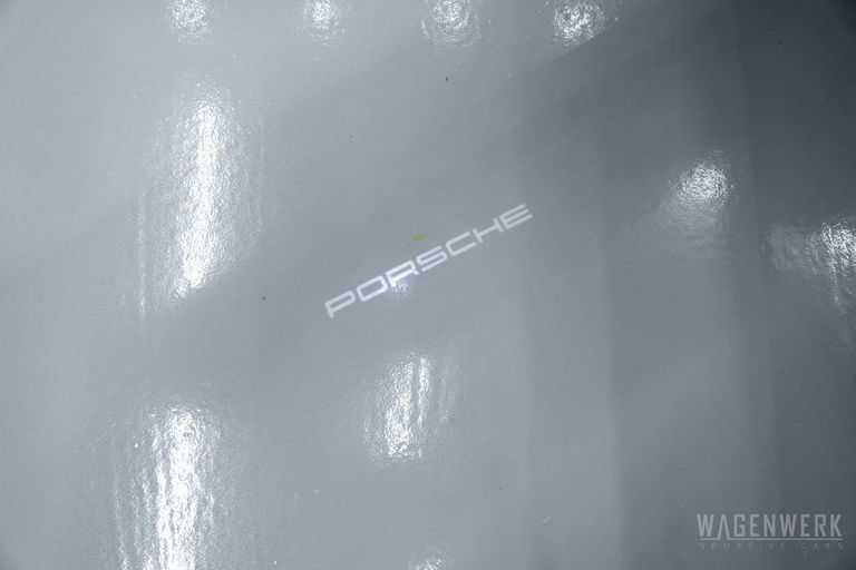 Porsche 992 Carrera 4 GTS