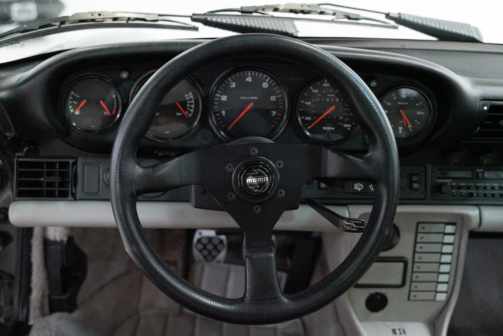 Porsche 964 Carrera 4