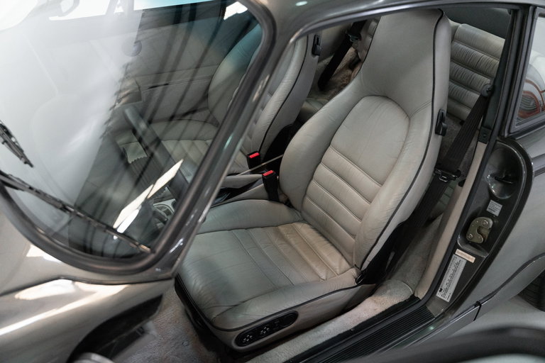 Porsche 964 Carrera 4