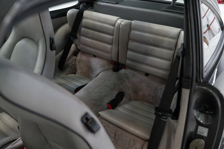 Porsche 964 Carrera 4