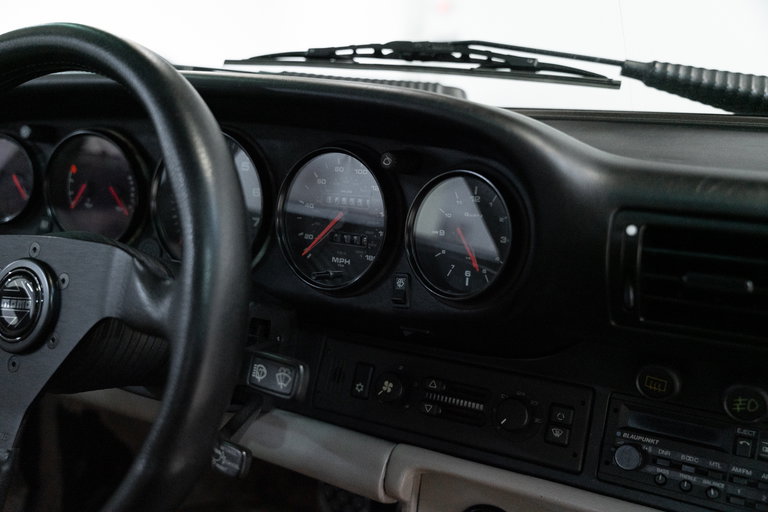 Porsche 964 Carrera 4