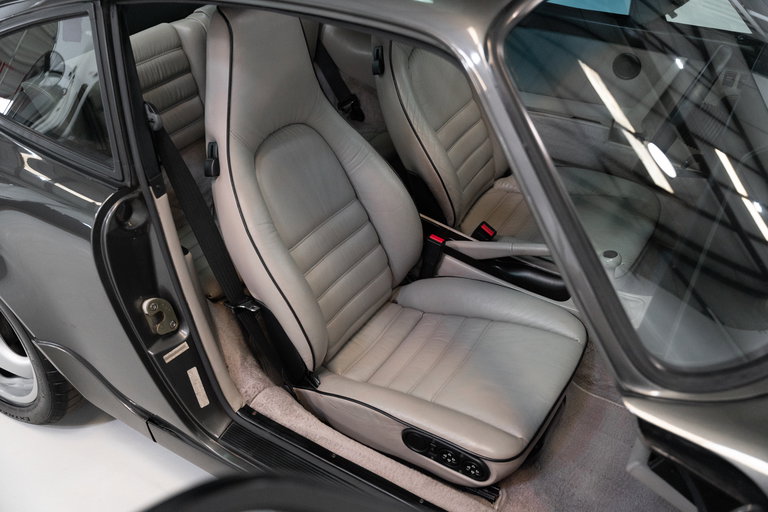 Porsche 964 Carrera 4