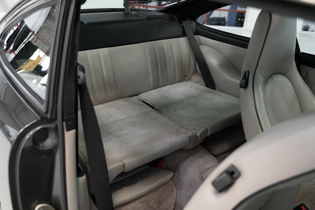 Porsche 964 Carrera 4