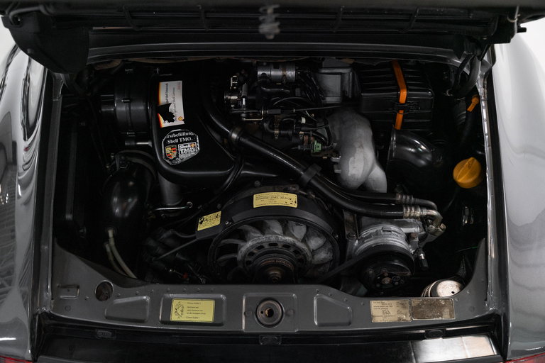 Porsche 964 Carrera 4