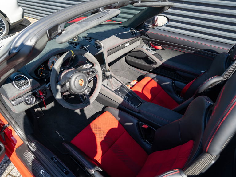Porsche 718 Spyder RS