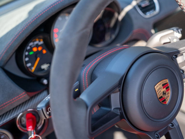 Porsche 718 Spyder RS