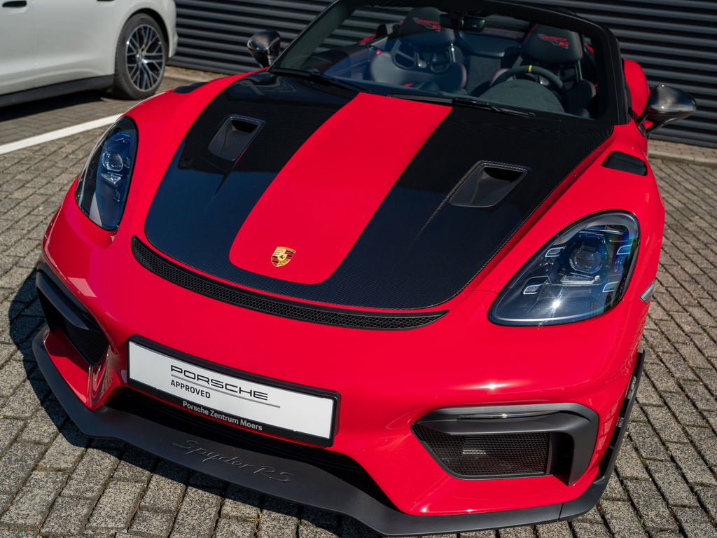 Porsche 718 Spyder RS