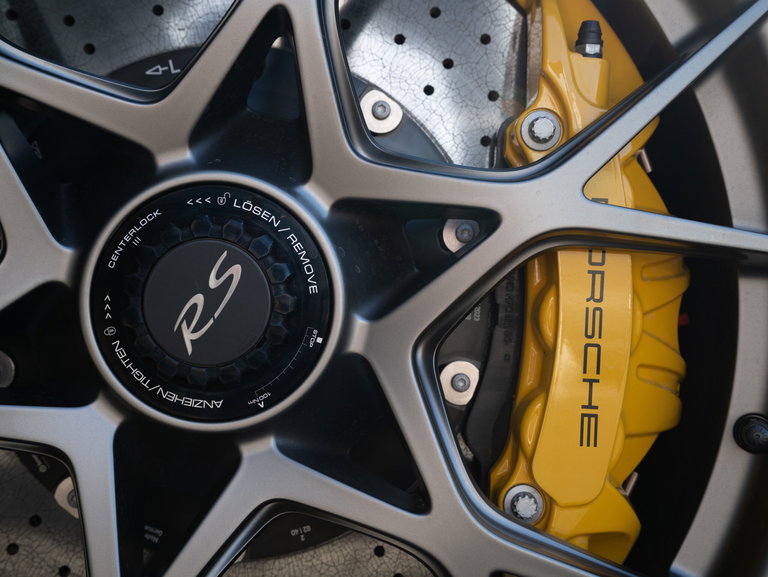 Porsche 718 Spyder RS