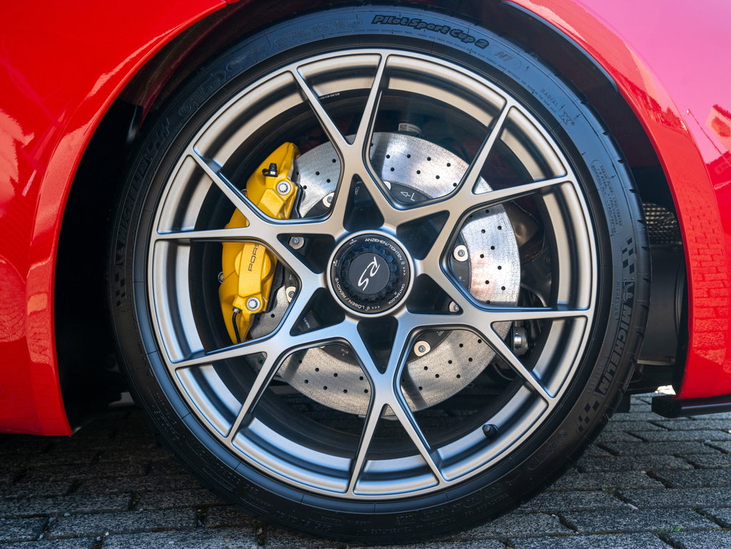 Porsche 718 Spyder RS