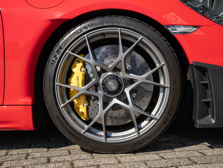 Porsche 718 Spyder RS