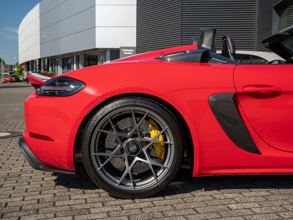Porsche 718 Spyder RS