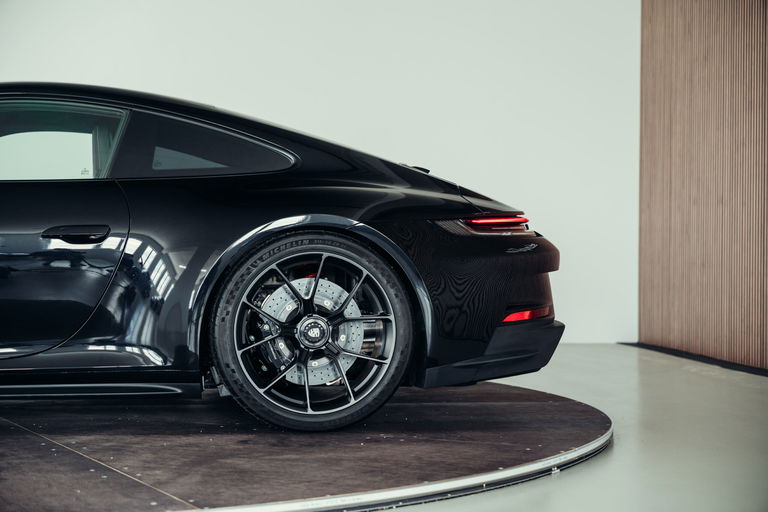 Porsche 992 GT3 Touring