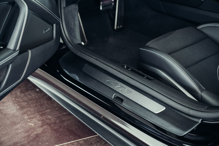 Porsche 992 GT3 Touring