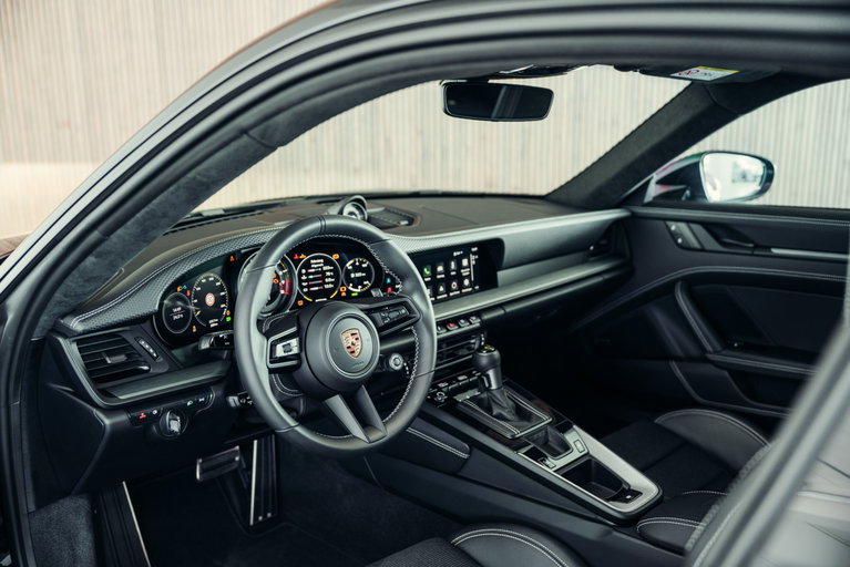 Porsche 992 GT3 Touring