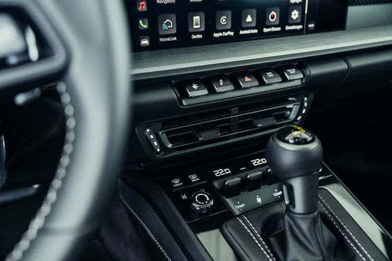 Porsche 992 GT3 Touring