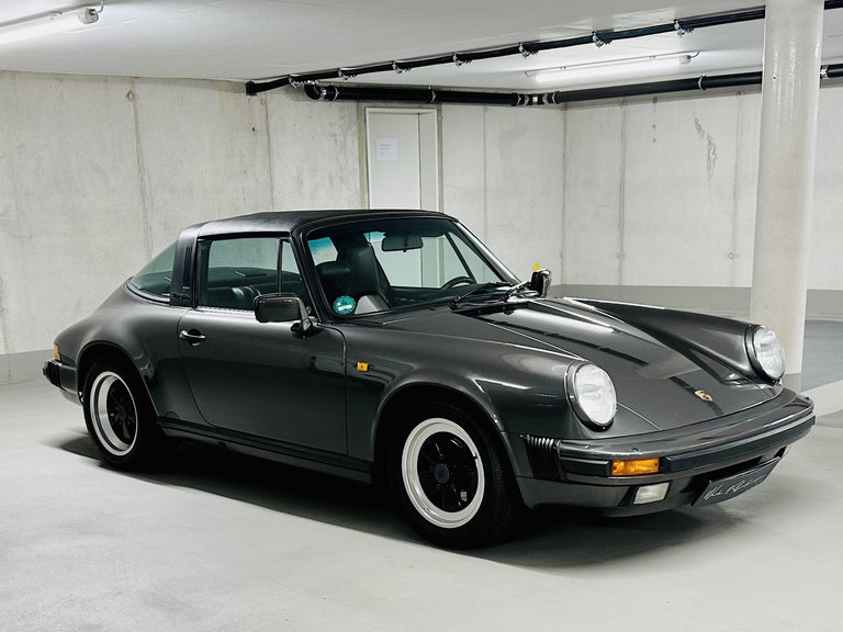 Porsche 911 Carrera 3.2