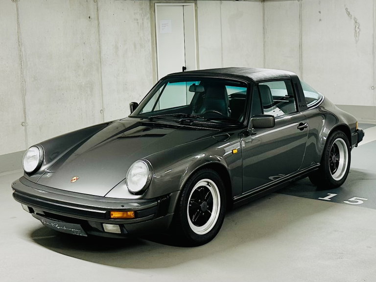 Porsche 911 Carrera 3.2