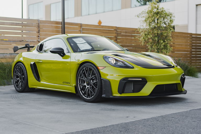 Porsche 718 Cayman GT4 RS