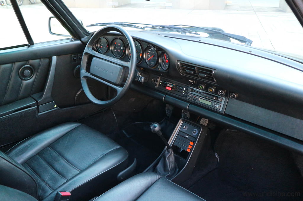 Porsche 911 Carrera 3.2