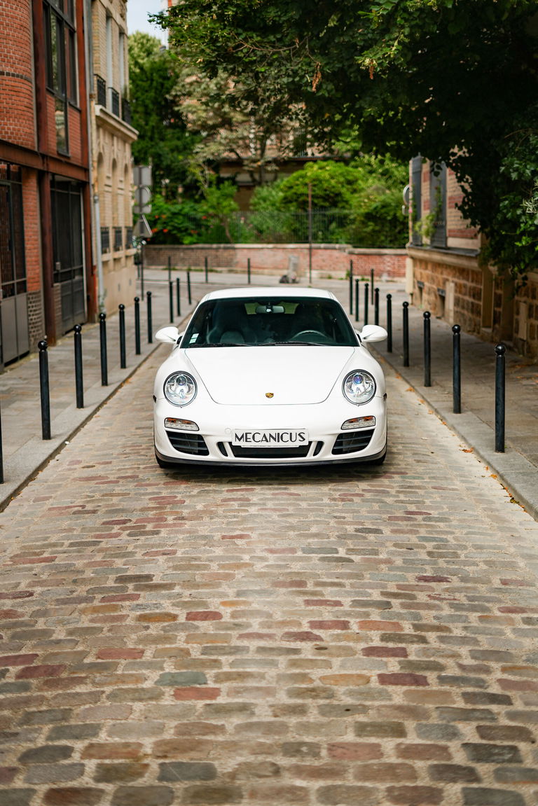 Porsche 997.2 Carrera GTS