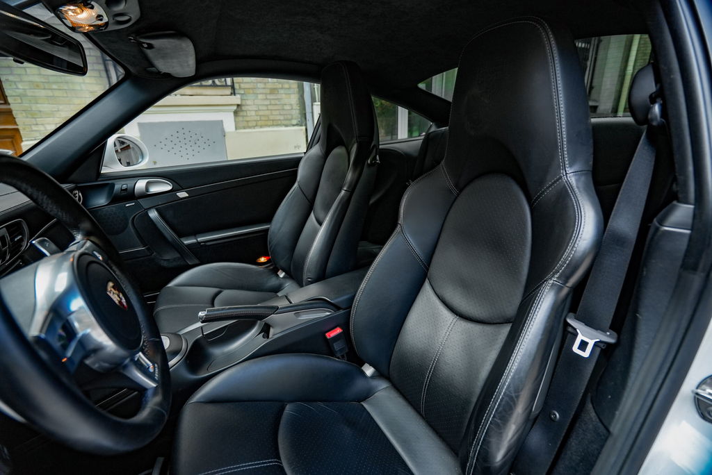 Porsche 997.2 Carrera GTS