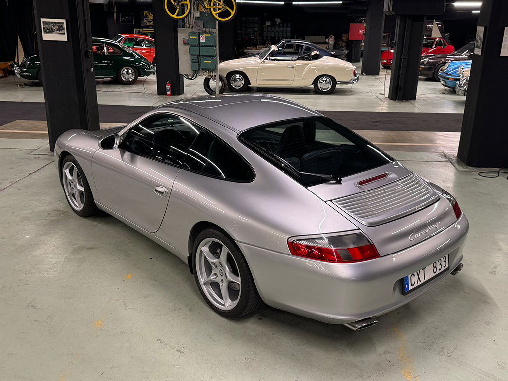 Porsche 996 Carrera 4