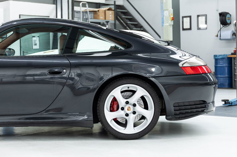 Porsche 996 Carrera 4S