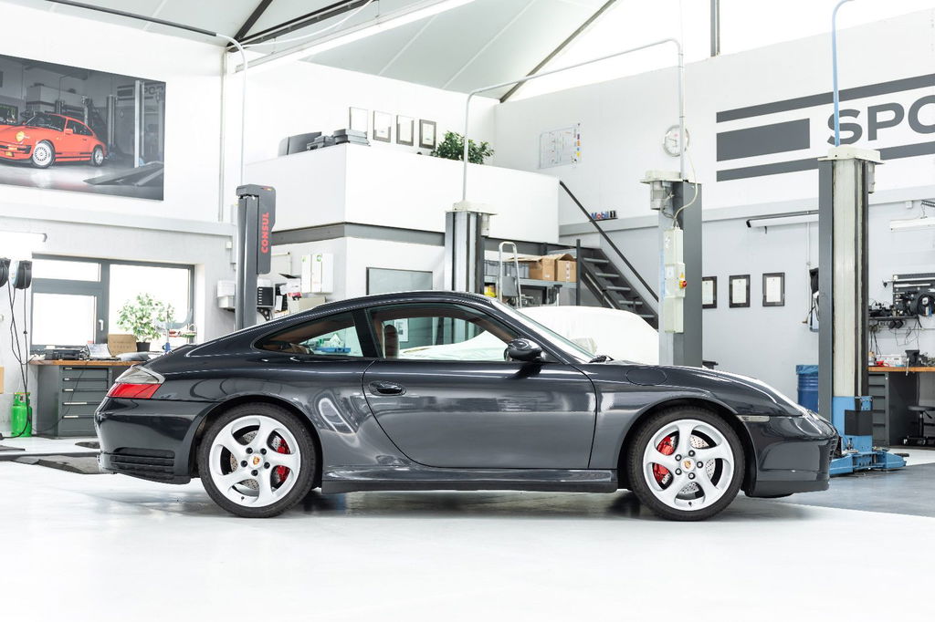 Porsche 996 Carrera 4S