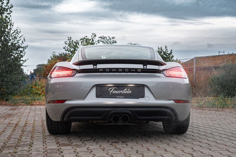 Porsche 718 Cayman