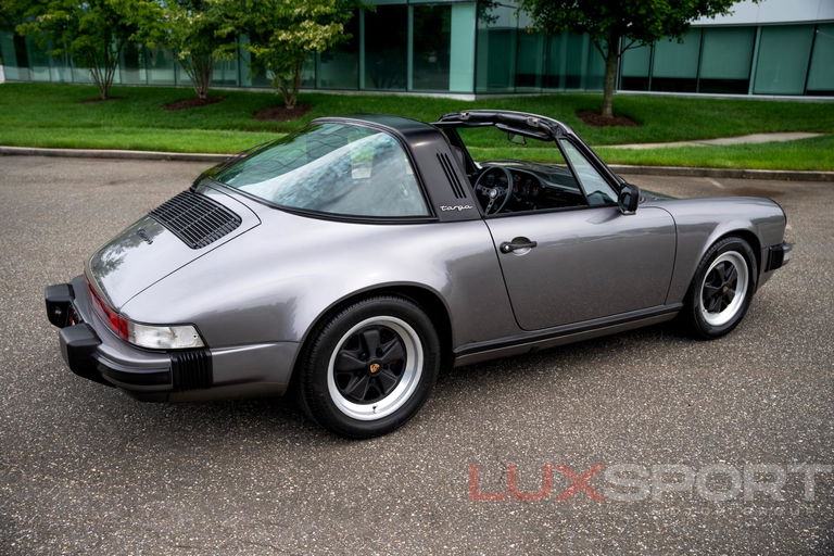 Porsche 911 Carrera 3.2 (US)