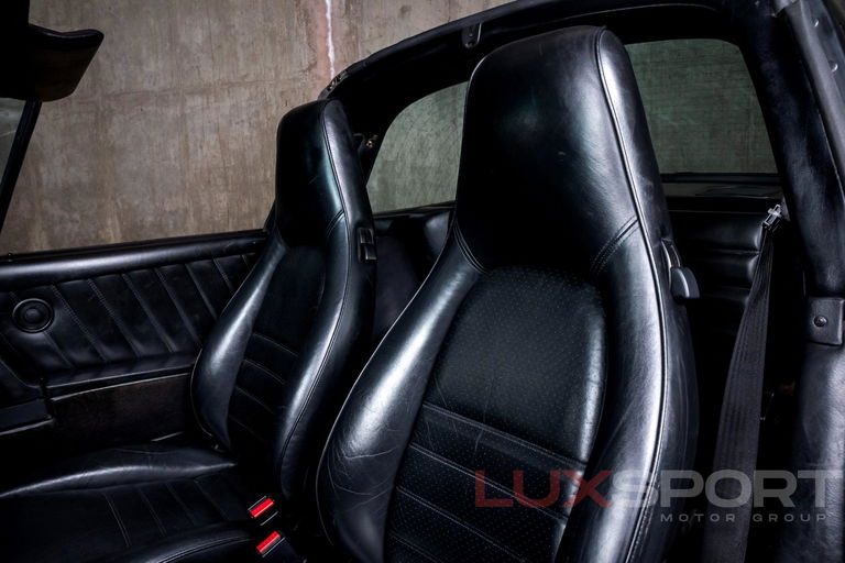 Porsche 911 Carrera 3.2 (US)