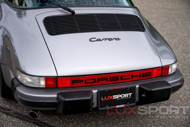 Porsche 911 Carrera 3.2 (US)