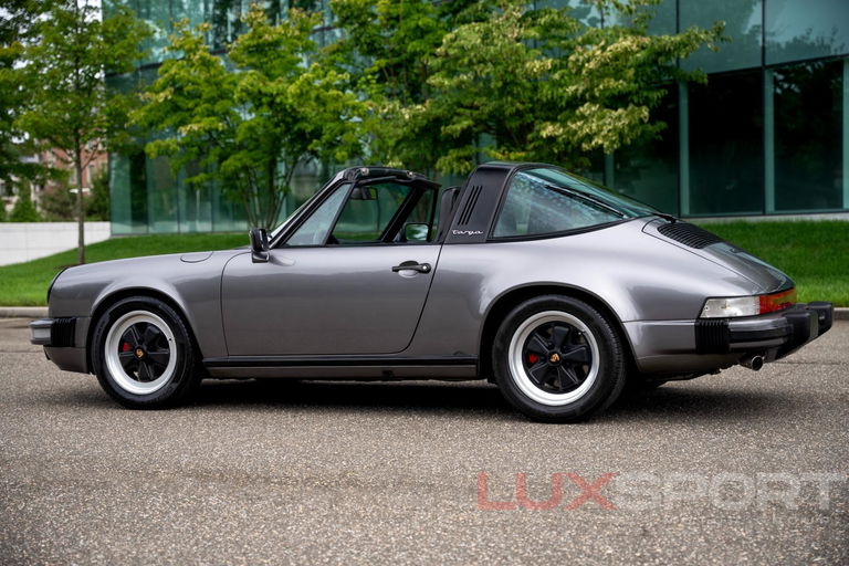 Porsche 911 Carrera 3.2 (US)
